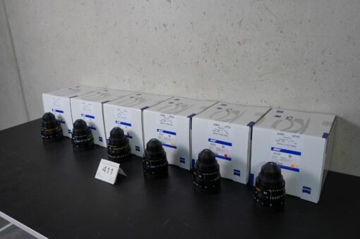 Lot: 411 - ARRI Ultra Prime Set of 6 in feet - Set 4 (16, 20, 24, 28, 32, 40) - Image 2