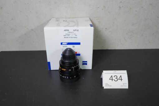 Lot: 434 - ARRI Ultra Prime 32/T1.9,ft