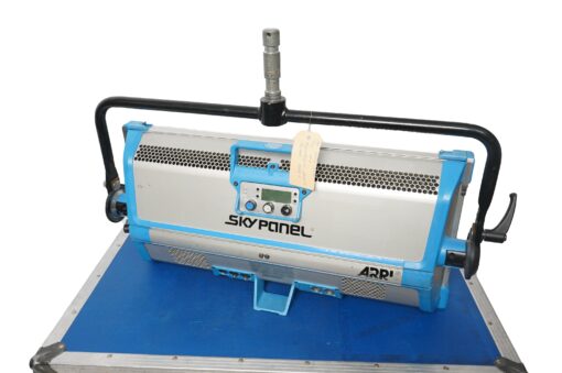 ARRI Skypanel S60C MAN Blue/Silver Set - Image 3