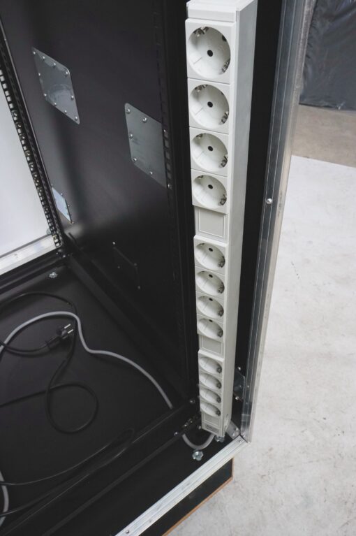 Flightcase Server/ Dimmer Rack - Image 3
