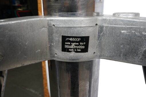 Avenger B300P Strato Safe Crank Up Stand ( Easy-Lift ) - Image 4