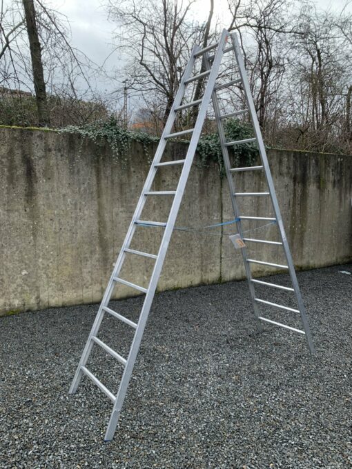 ALUMINIUM 2x12-TREADS Ladder