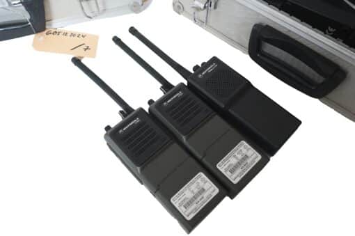 Walkie-Talkie Set 2x Motorola HT800 + 1x Motorola Radius P110 - Image 4