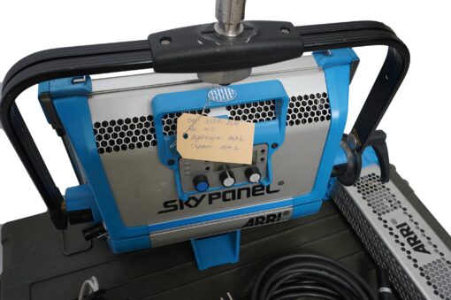 ARRI Skypanel S30C MAN Blue/Silver - Image 4